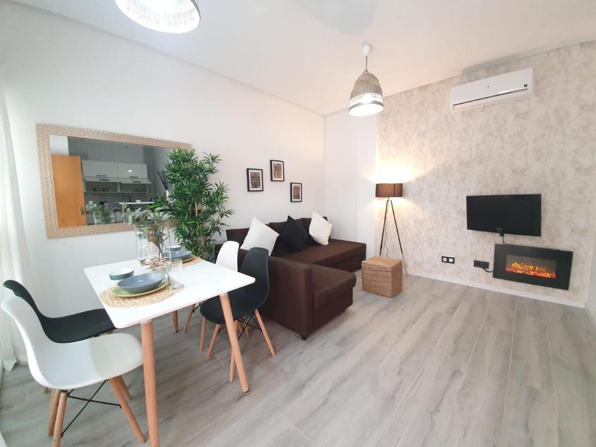 Apartamentos Alamos Малага Экстерьер фото